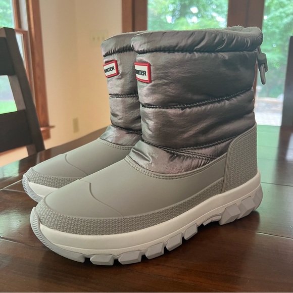 Hunter Metallic Silver Gray Intrepid Insulated Short Boots 7 NWT! - Picture 3 of 11